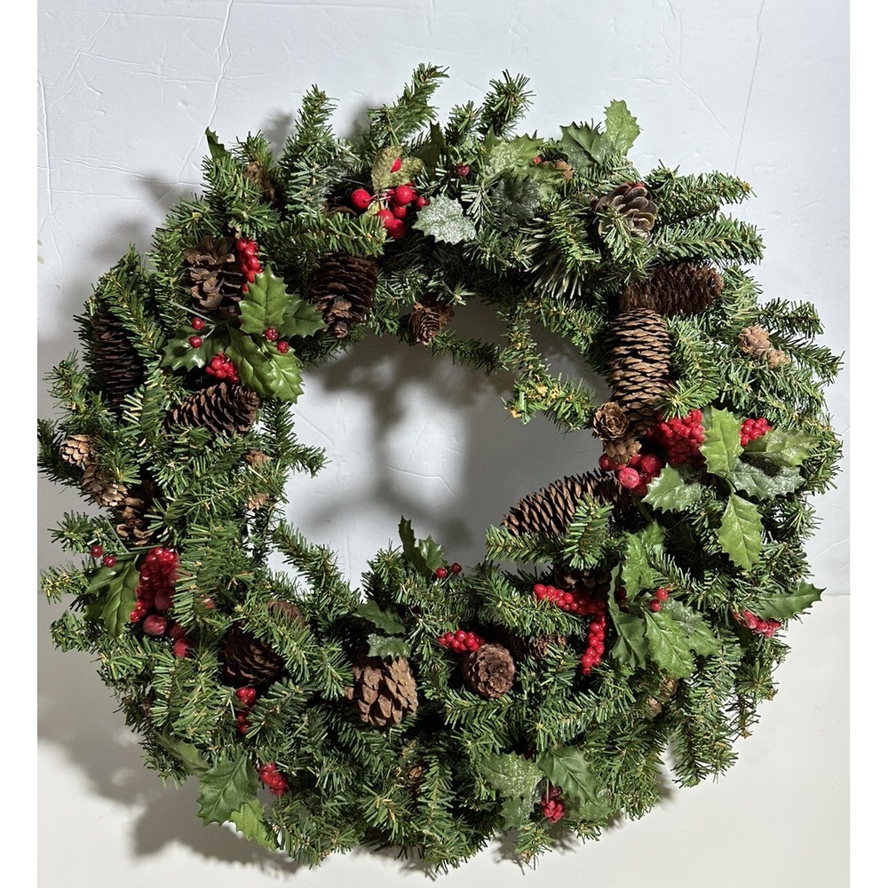 Vintage Garland Natural Berry Pine Style Christmas Door Wreath 18"
